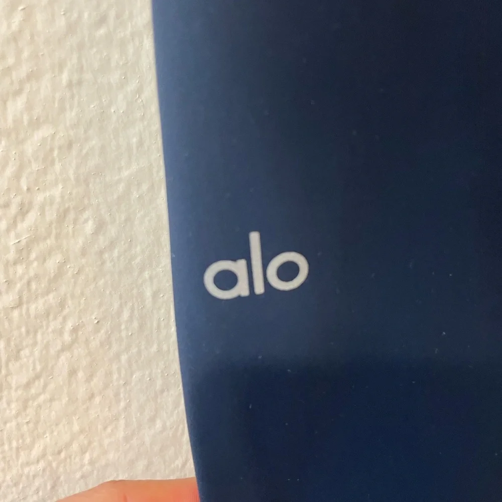 ALO YOGA Ripped Warrior High Waisted Leggings with‎ Ripped Leg Details